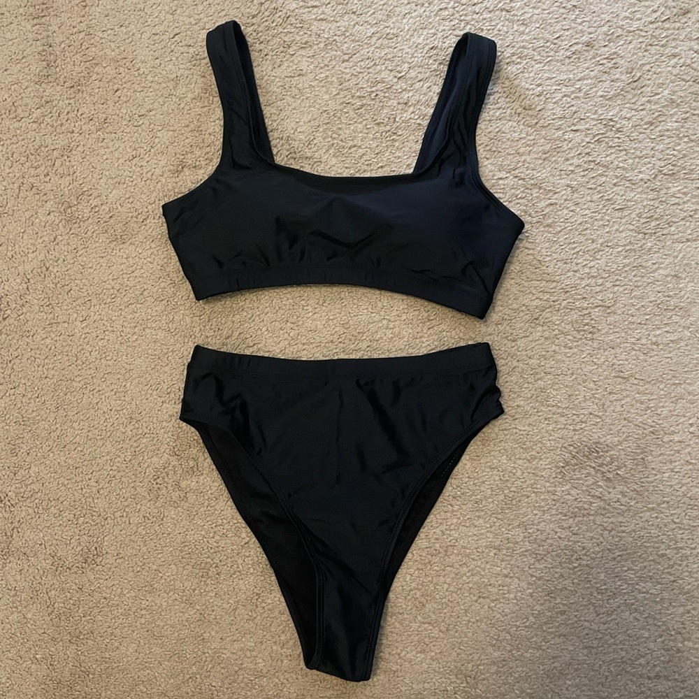 High waisted and padded black bikini